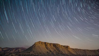 开云真人体育娱乐-巨星对决：梅西、C罗在赛场上的巅峰之战，c罗梅西对战比赛视频