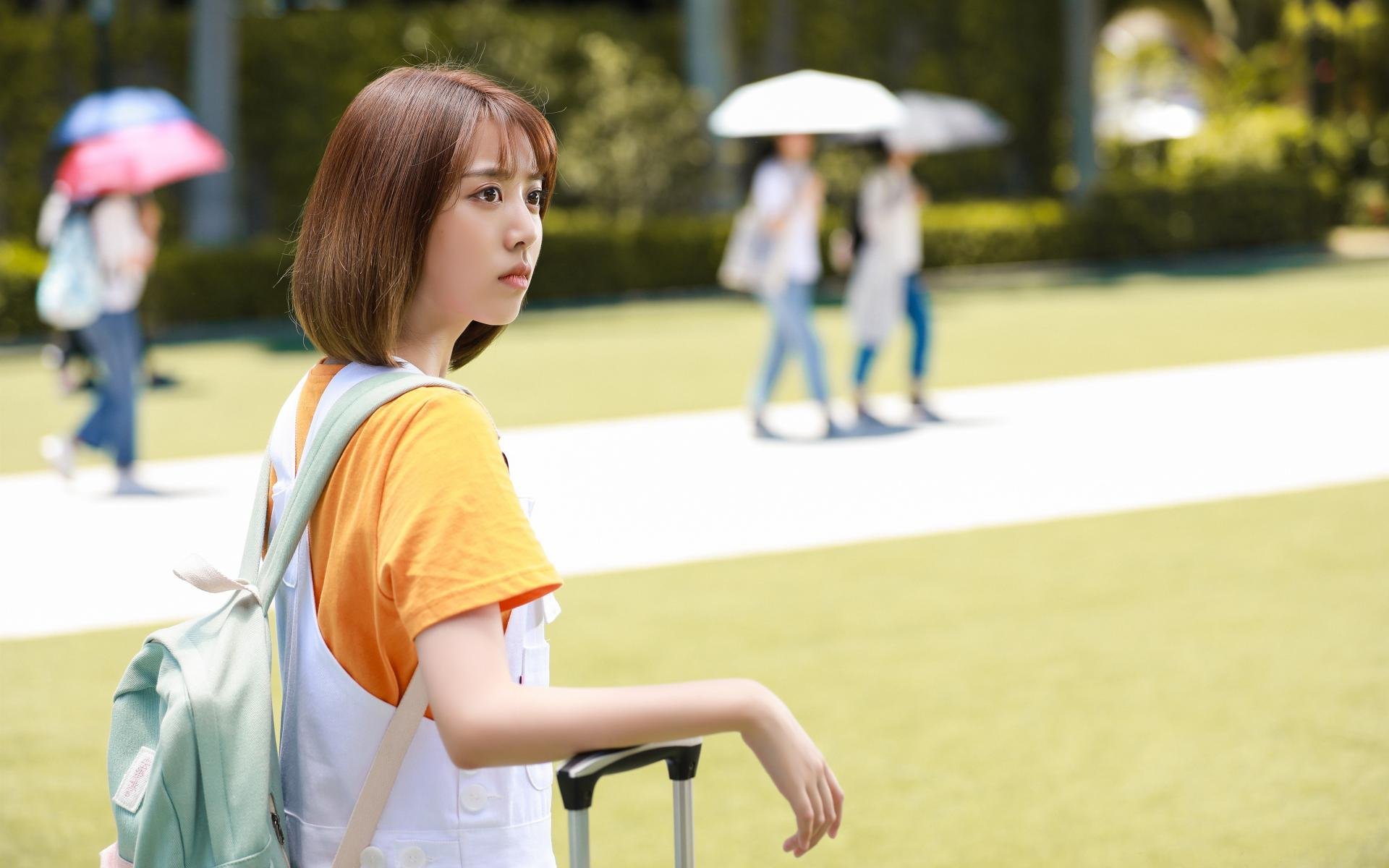 克莱尔·柯尔赞展现新生代仰泳实力,yy克莱尔